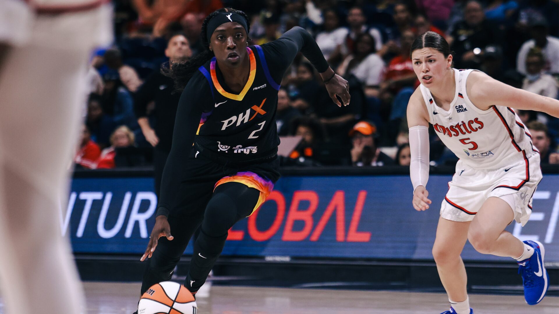 WNBA’s Entertaining Moment as Wig Malfunction Pauses Game [WATCH]