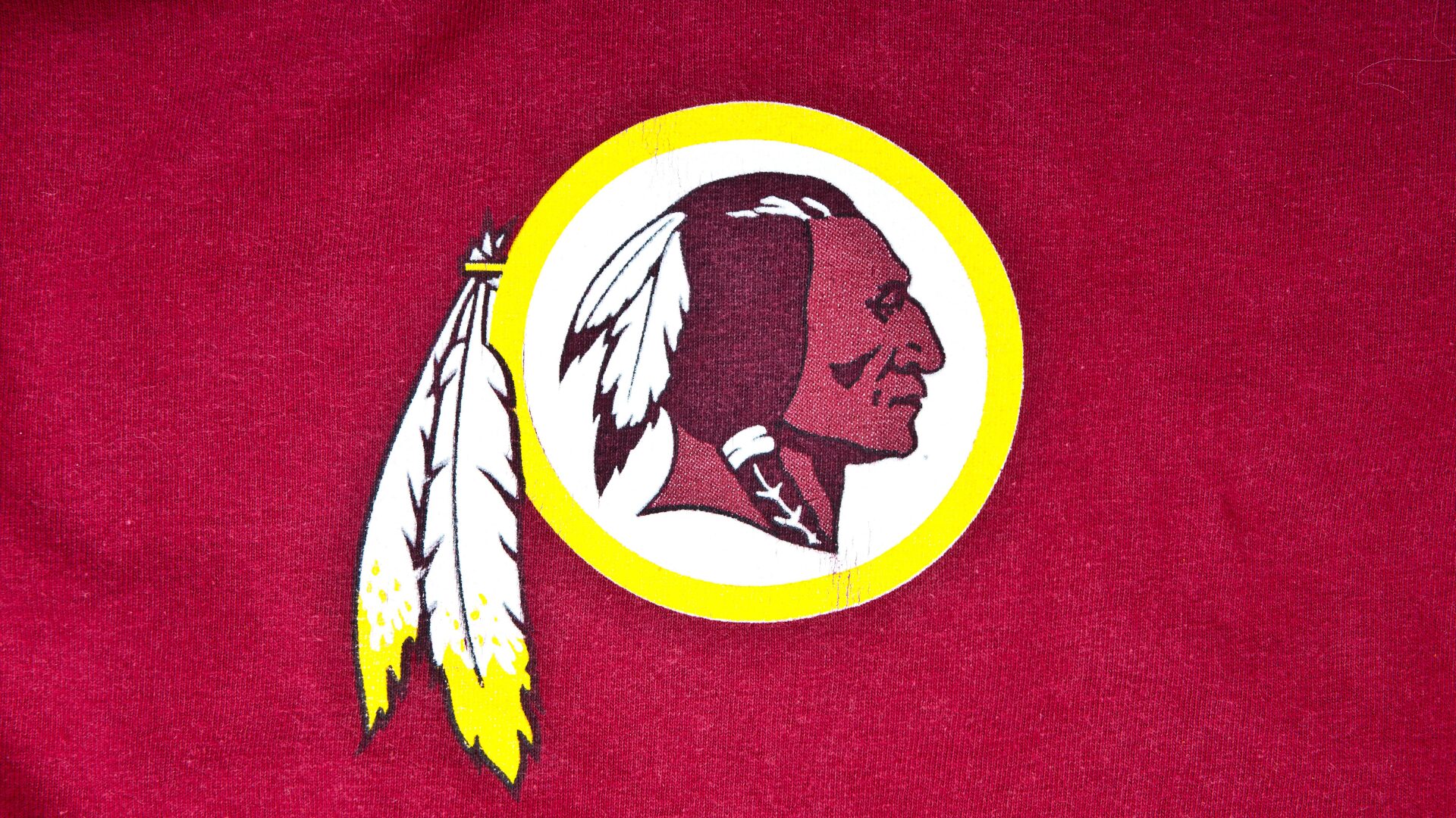 Family of Tribal Chief Who Inspired the Redskins Logo Thanks Trump, Urges Team to Restore It